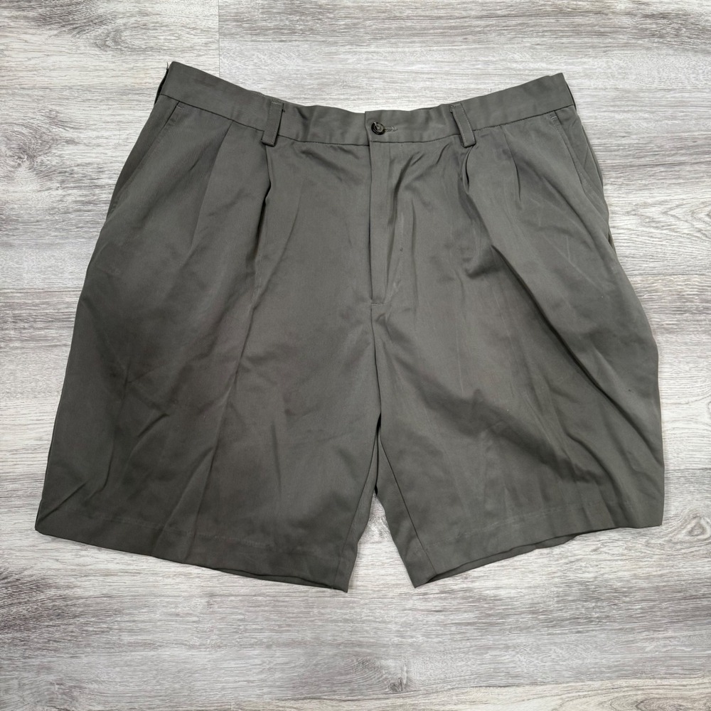 IZOD Golf Men's Olive Green Pleated Golf Shorts‎ - Size 38
